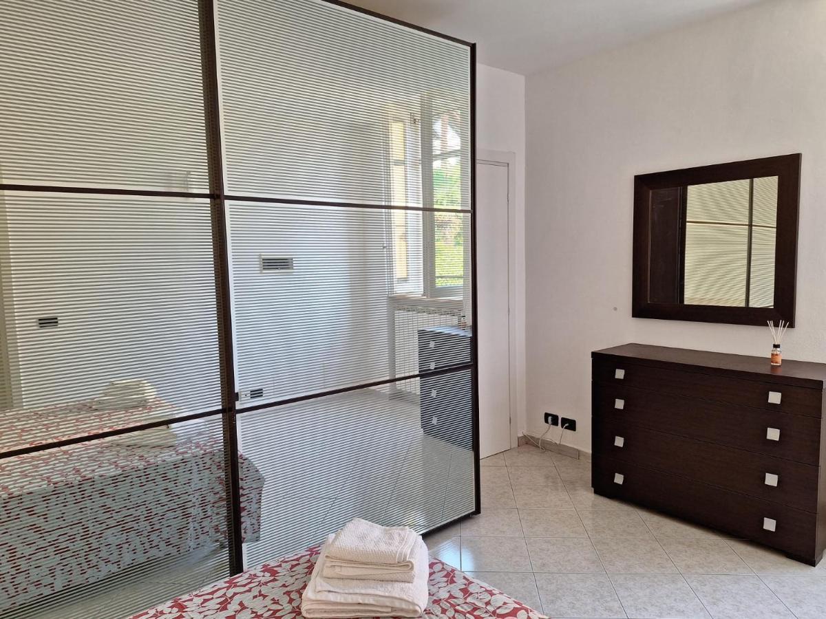 Appartamento La Casa Dei Nonni Malnate Exterior foto