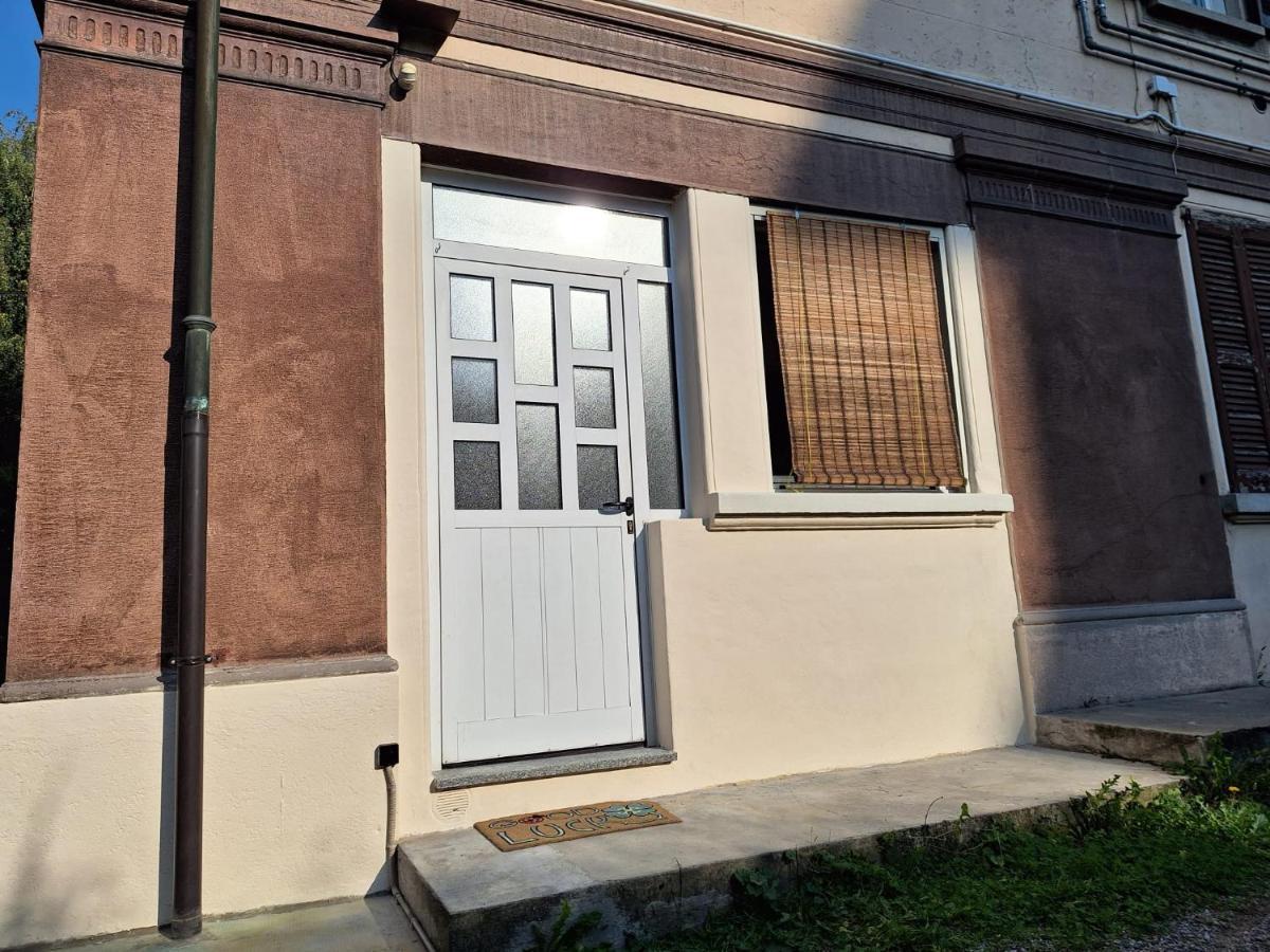 Appartamento La Casa Dei Nonni Malnate Exterior foto